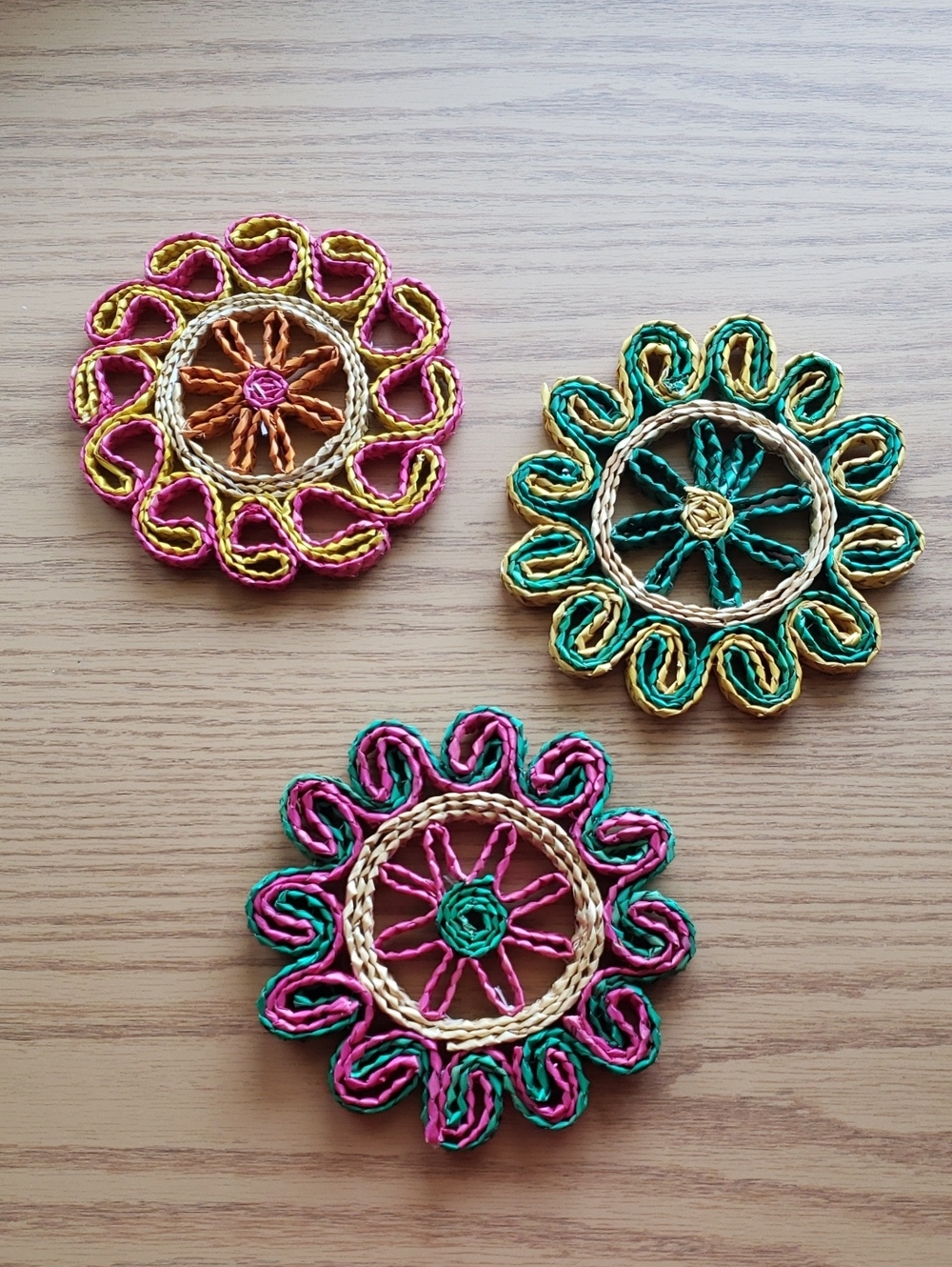 Vintage 70s Colorful Woven Raffia Trivets Set 3 Boho Wall Art Decor Hot Pads​